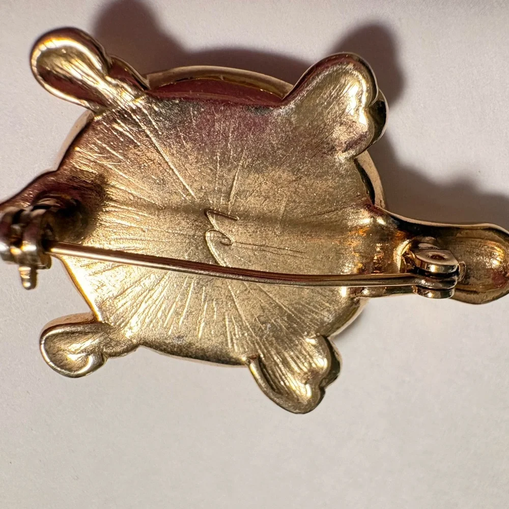 Lauren Conrad Gold tone vintage Turtle Brooch with shell mosaic mother of pearl